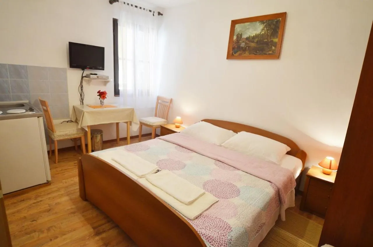 Andronella Studios Rovigno Affittacamere